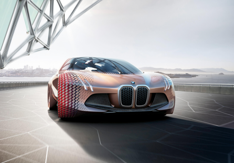 Vision Next 100: BMW lancia l’auto del futuro dalla guida autonoma!